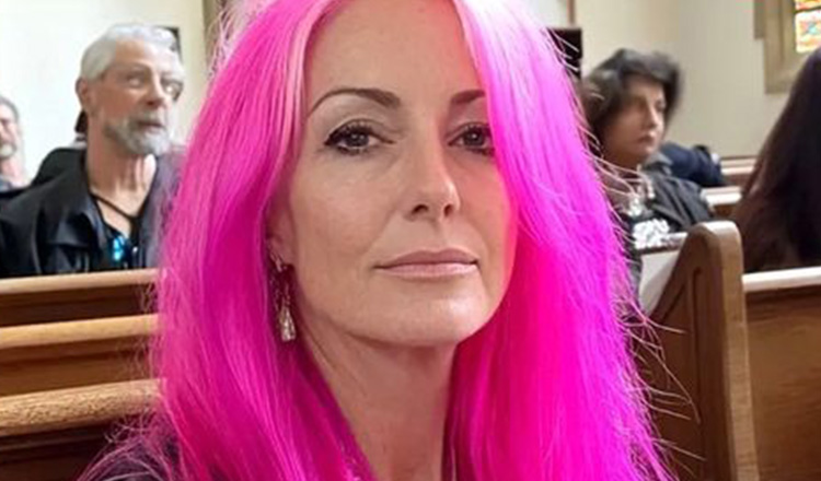 Is It Disrespectful to Have Bright Pink Hair in Church? I’m Struggling to Understand